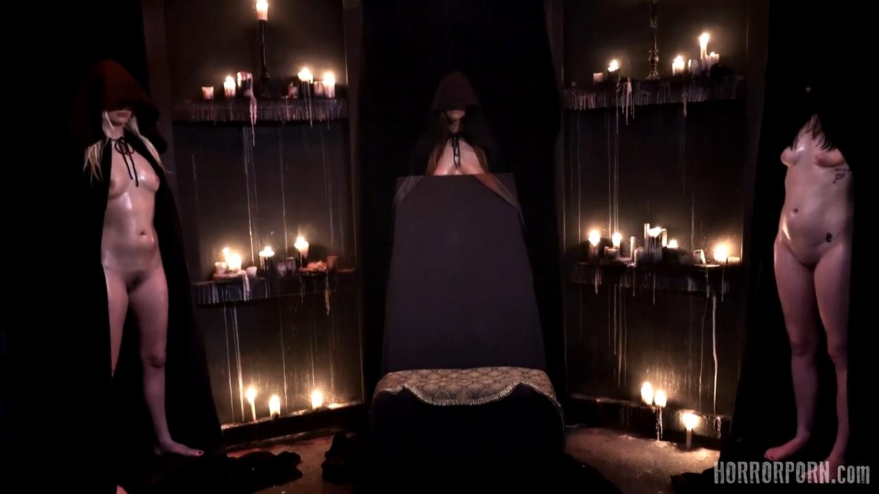 horror-in-church-kinky-bdsm-porn-videohd.mp4_20210111_154028103.jpg