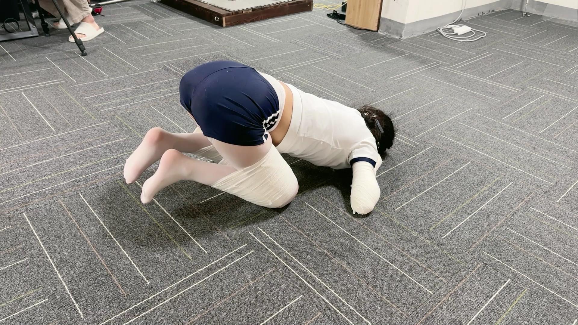 涵涵特辑 铁链禁锢圈养 泡泡TJ[00_04_25][20240227-113310].jpg