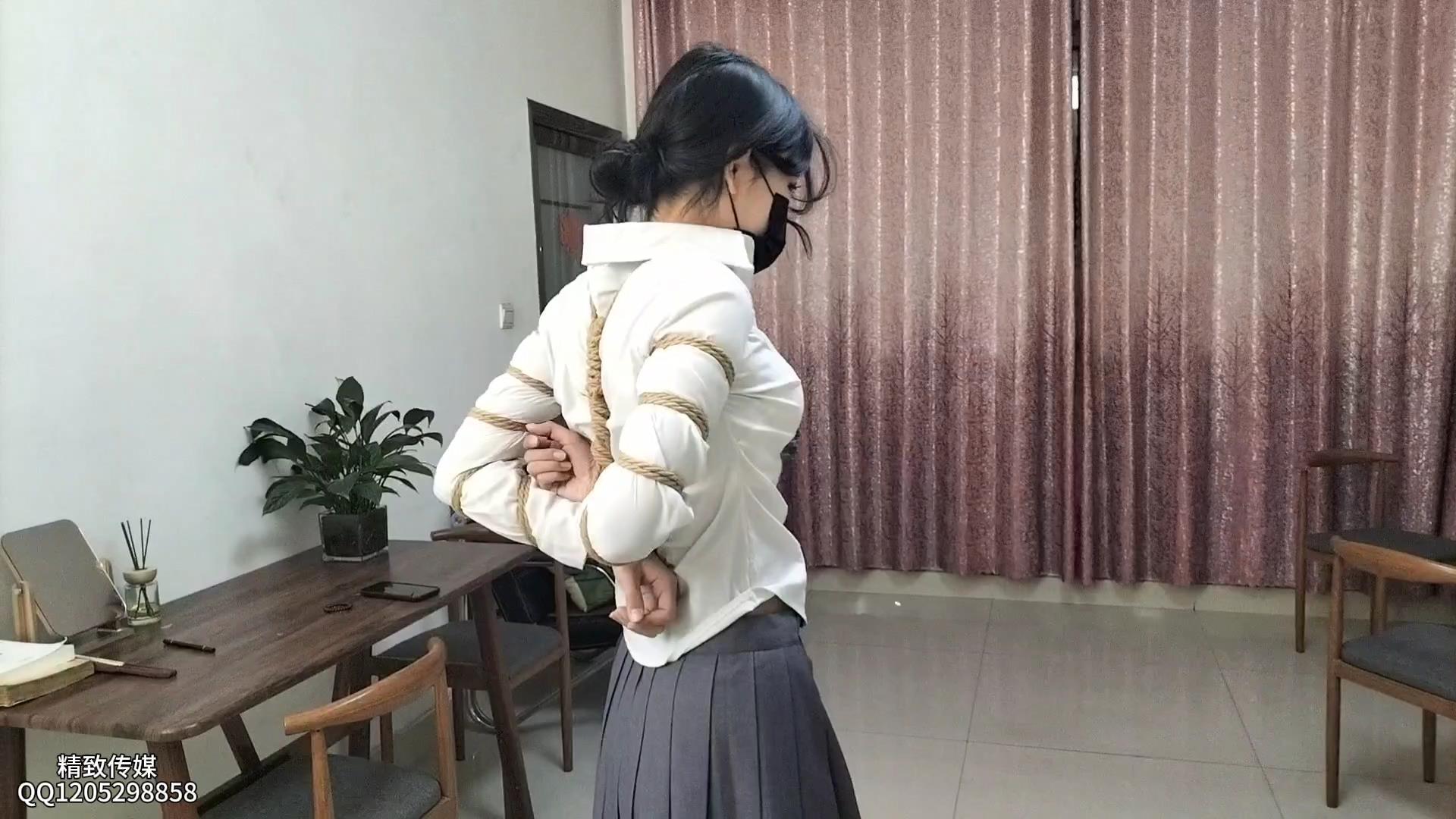 精致原创 新模特初次试镜 绑好后如何自救[00_02_14][20241229-131201].jpg