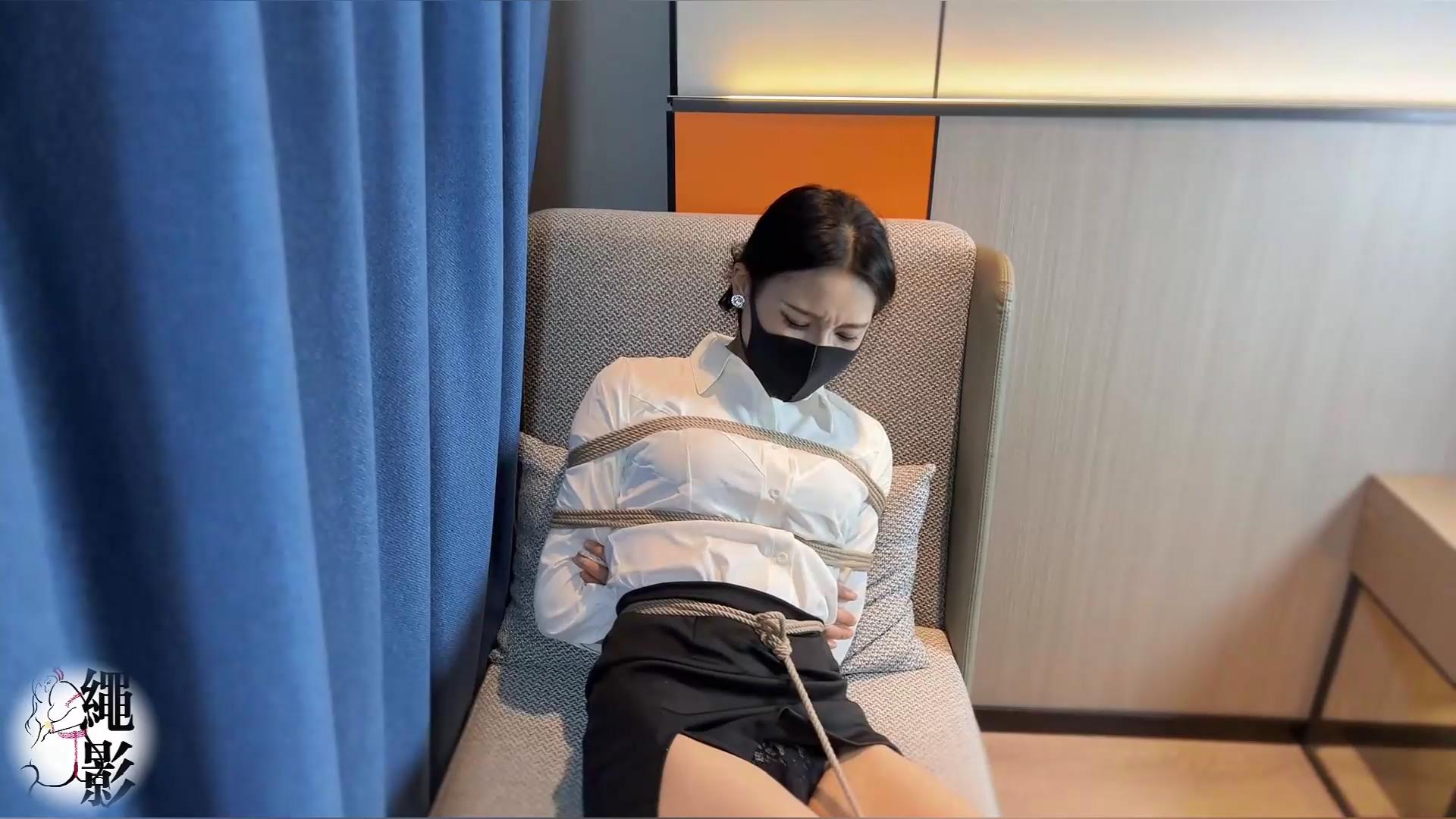 绳影社 白领上司虐待员工被下药第一视角[00_28_09][20250126-104152].jpg