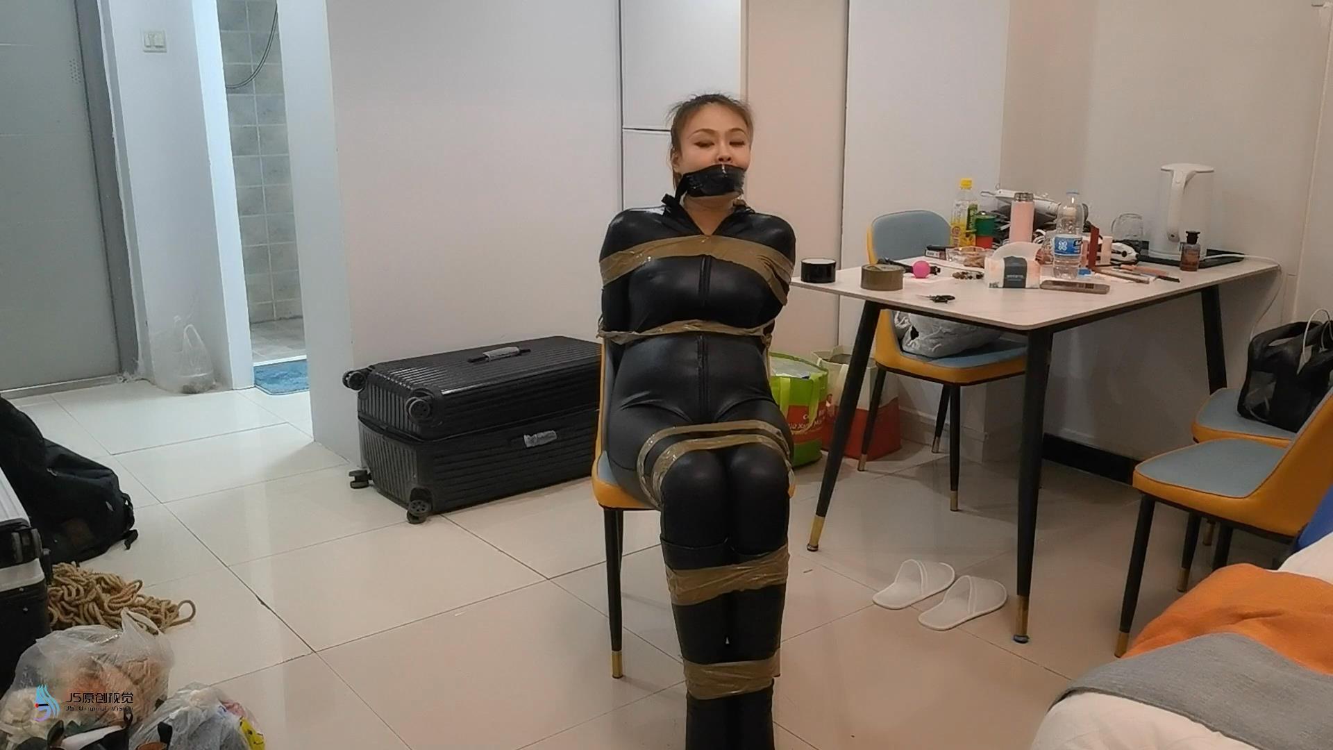 【JS】露楠 抓住女贼[00_27_50][20250127-104128].jpg