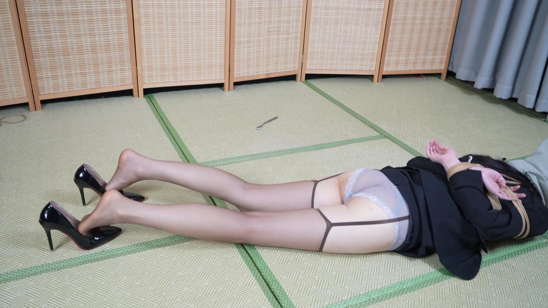 象人工作室 抚子-ol装吊带丝袜 ，单脚[00_05_45][20250207-102921].jpg