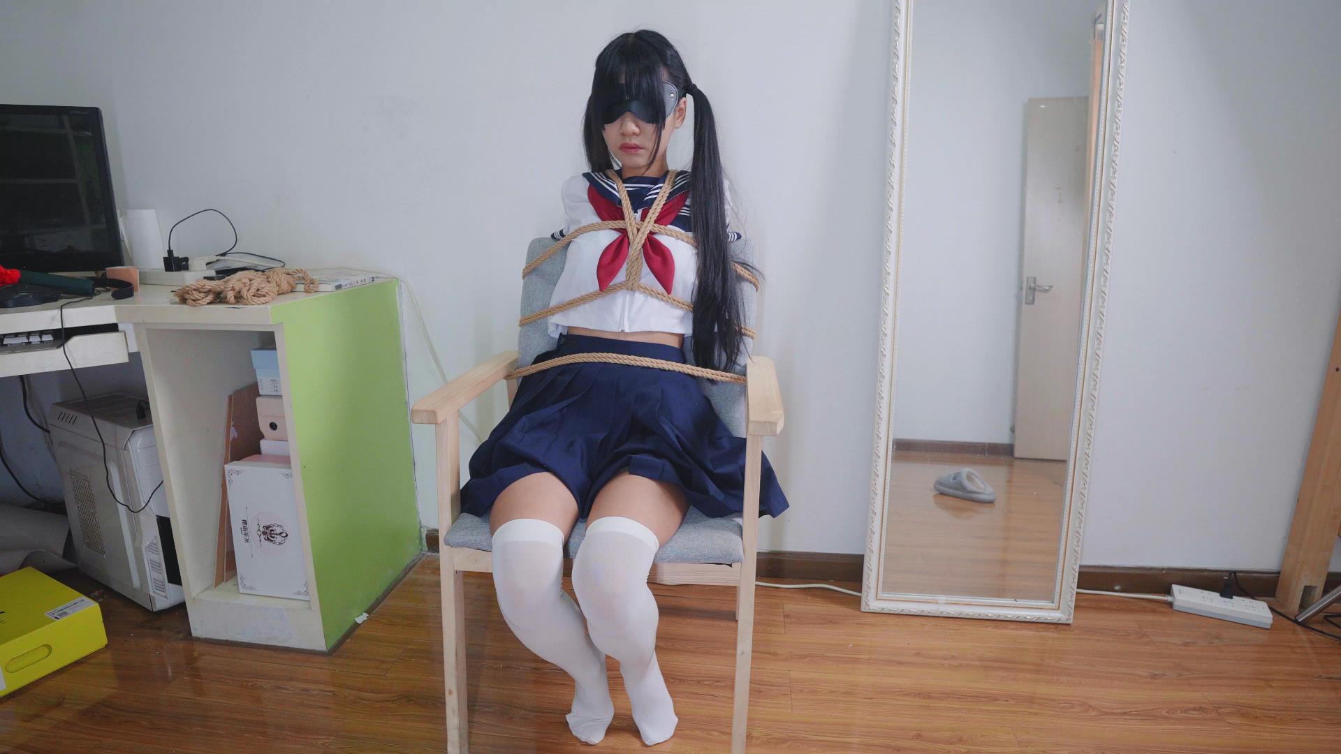 冷与贝 可爱双马尾萝莉，身着JK制服白丝[20250207-103626].jpg