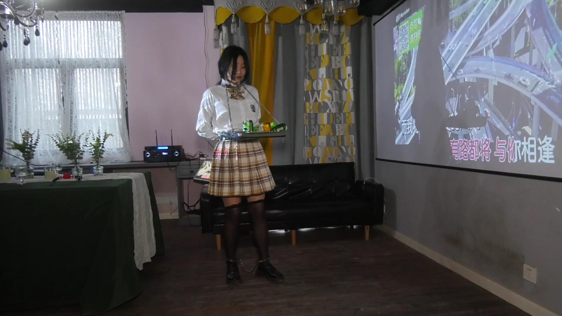 胜景影视 女M在酒吧拘束伺候主人 女大学[00_07_15][20250306-102416].jpg
