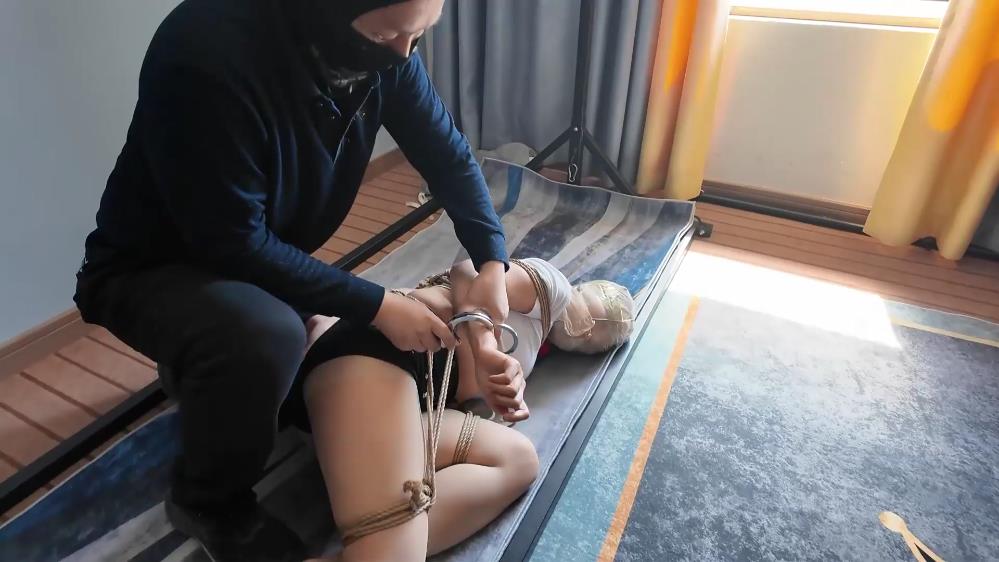 李大侠 小遥的故事 下 妹妹被绑走后遭暴[00_03_45][20250410-120706].jpg