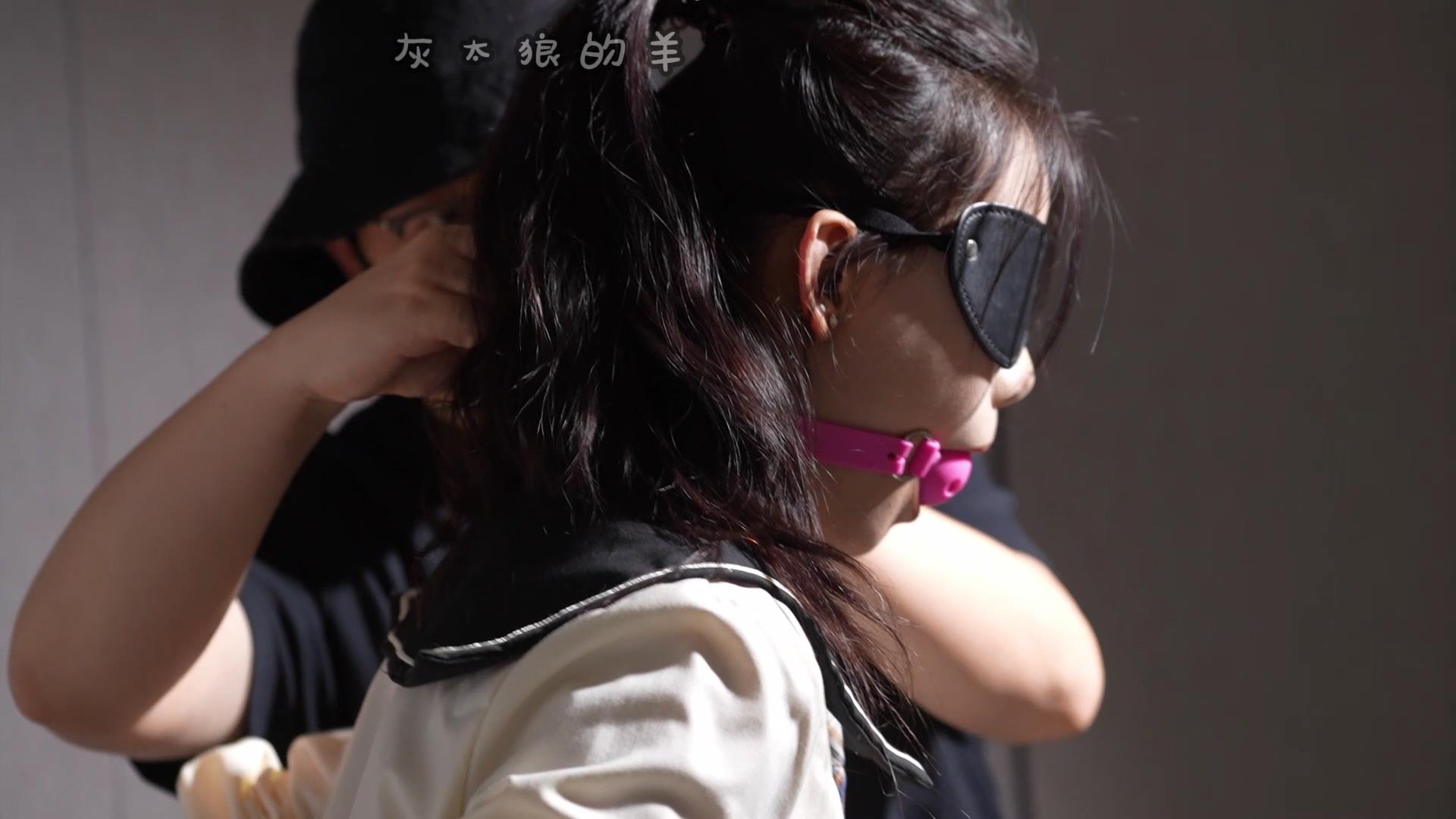 灰太狼的羊 清纯学生妹后手吊缚被挠痒痒 [00_04_33][20250415-185102].jpg