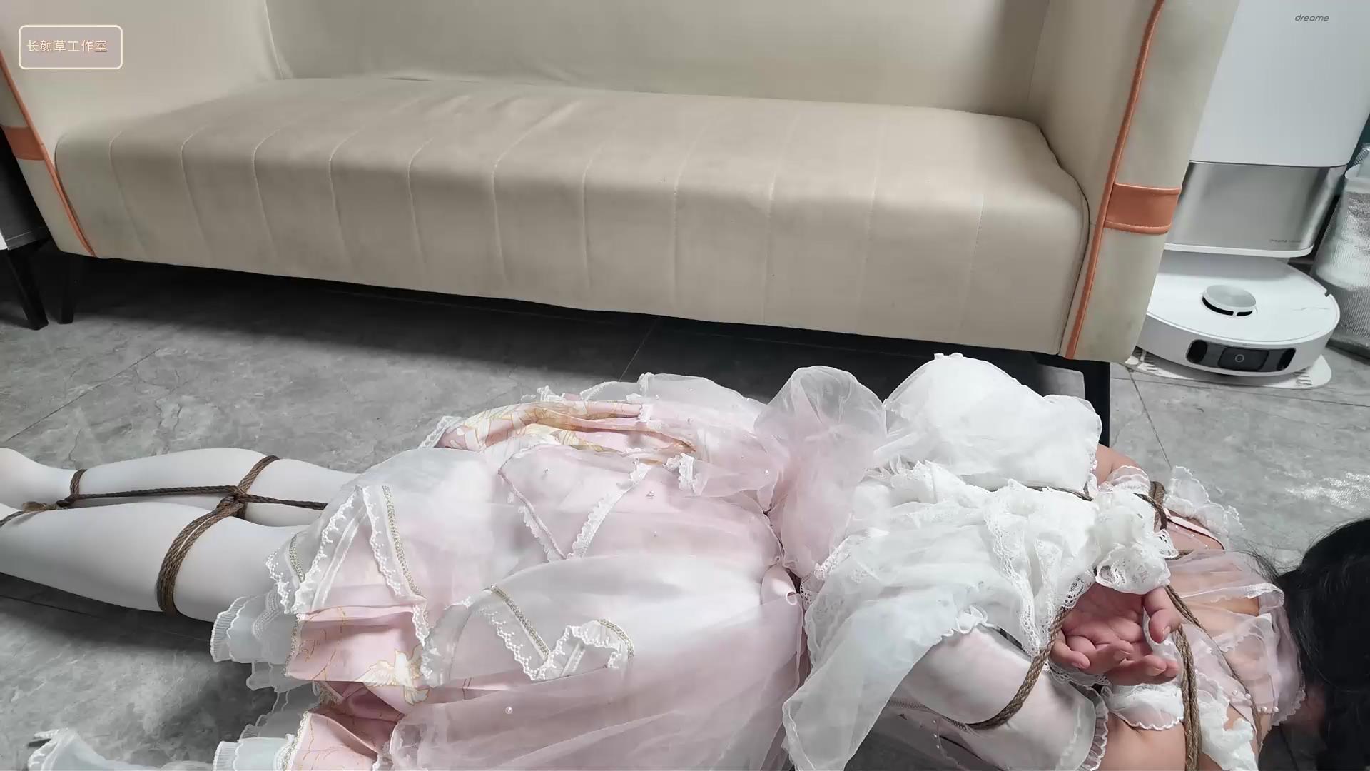长颜草 女调女 梦婷霜喵姐妹调教，偷东西[00_06_51][20250423-104117].jpg