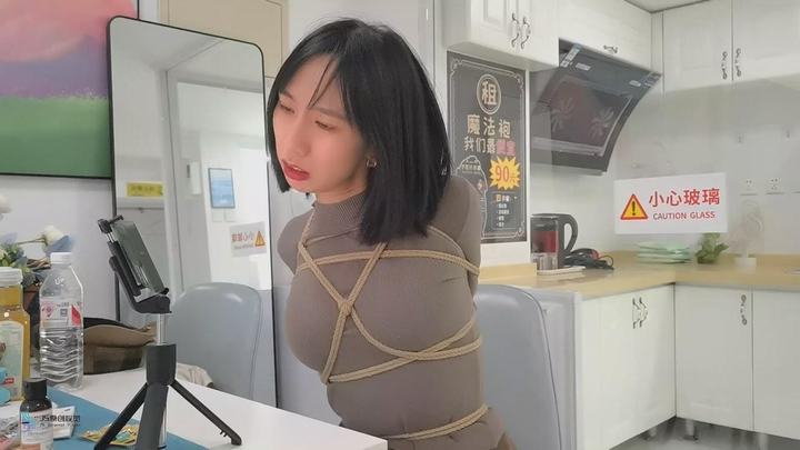 212800kp88xjj8884ev08p.jpg