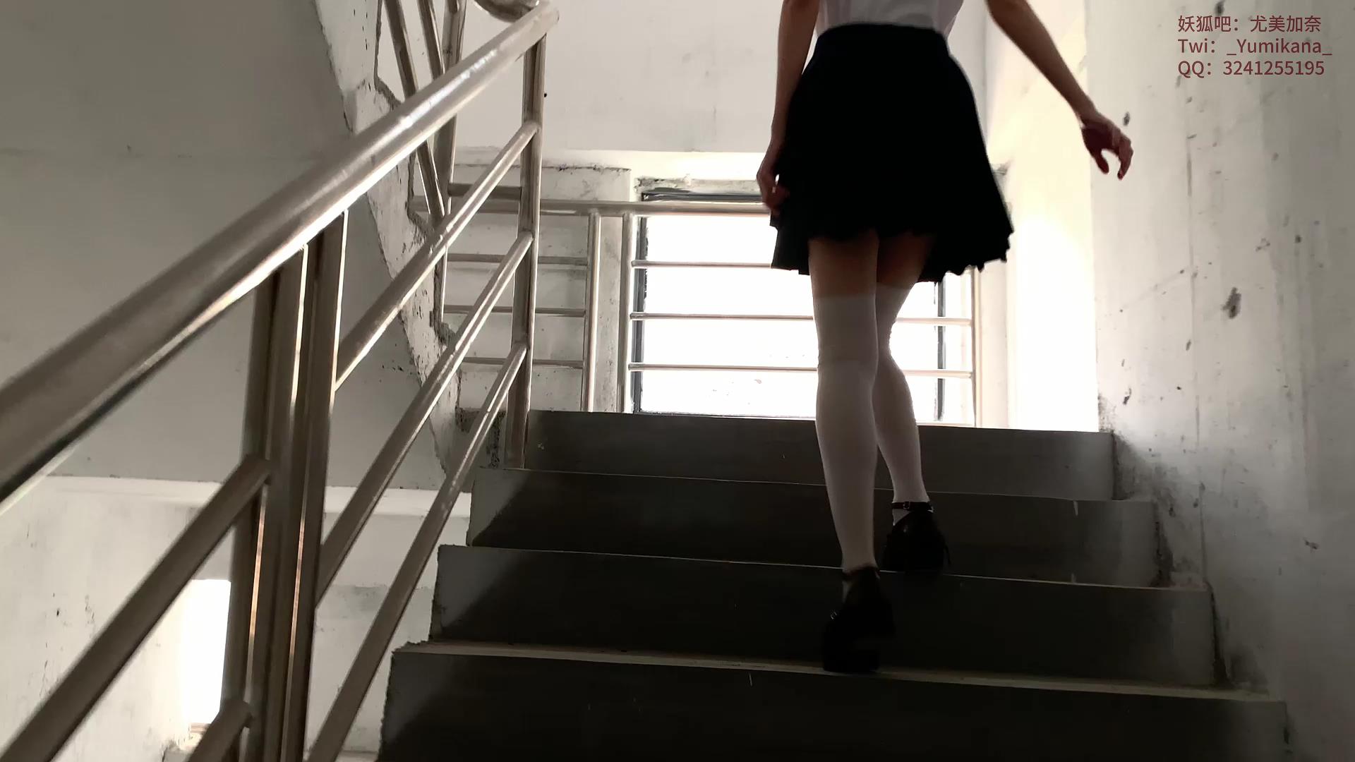 尤美加奈 紧张刺激的废墟！双马尾白丝JK[00_00_36][20250430-101923].jpg