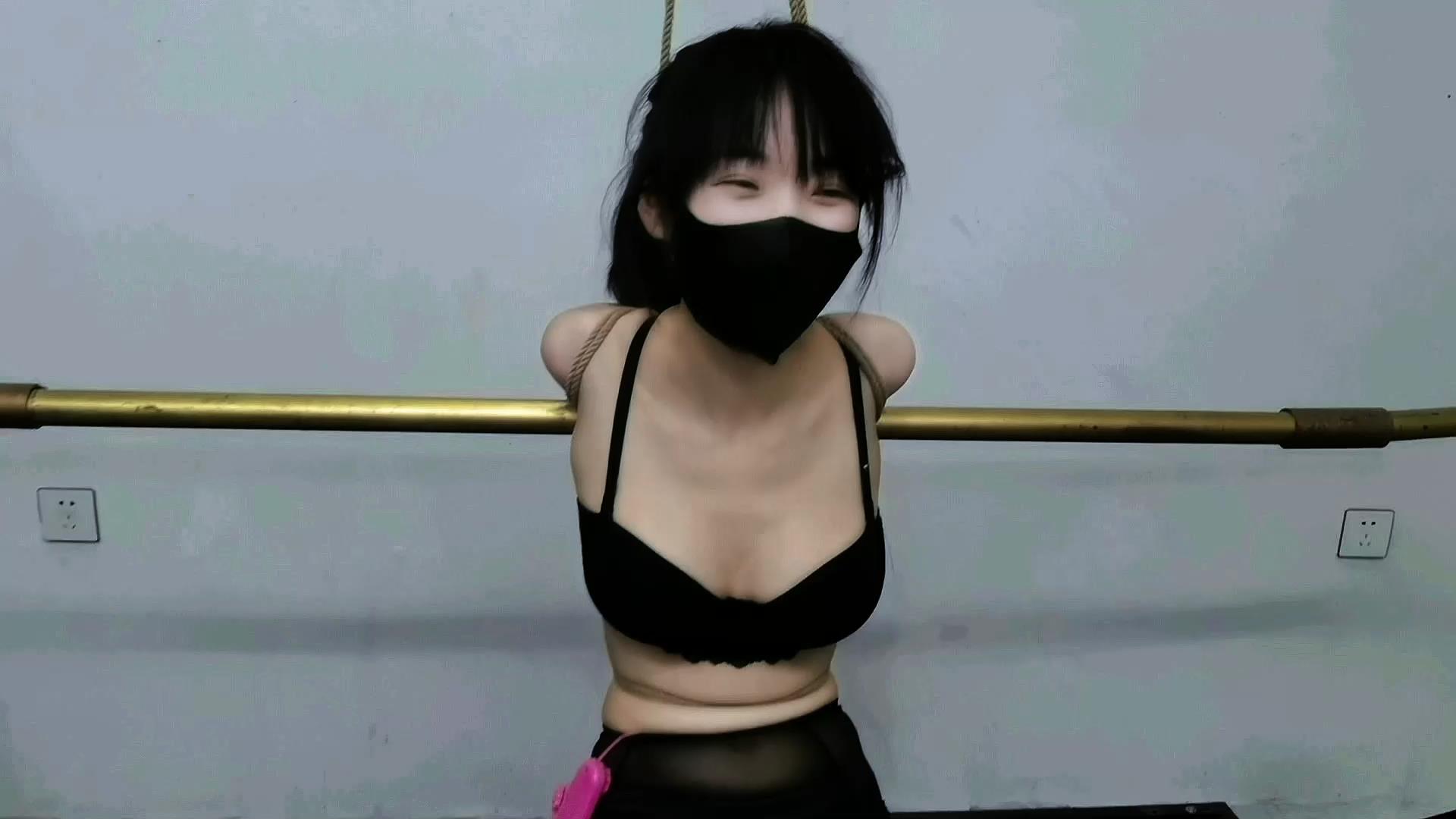 飞天原创 柔仙儿又来想好事,挑战马步一小[00_02_32][20250517-093039].jpg