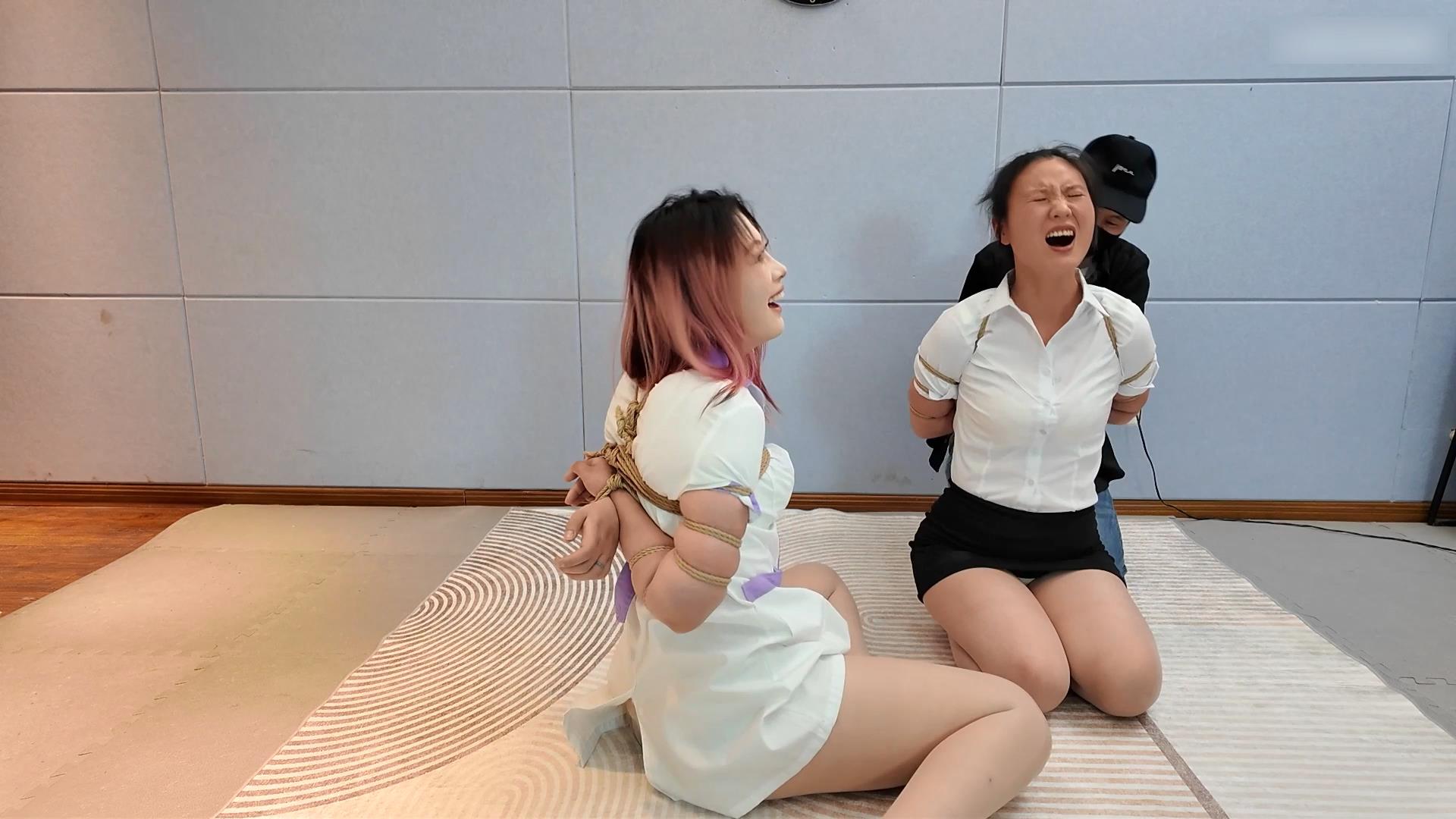 一绳所爱-陈依依、紫涵五花驷马挑战[00_08_26][20250608-142329].jpg
