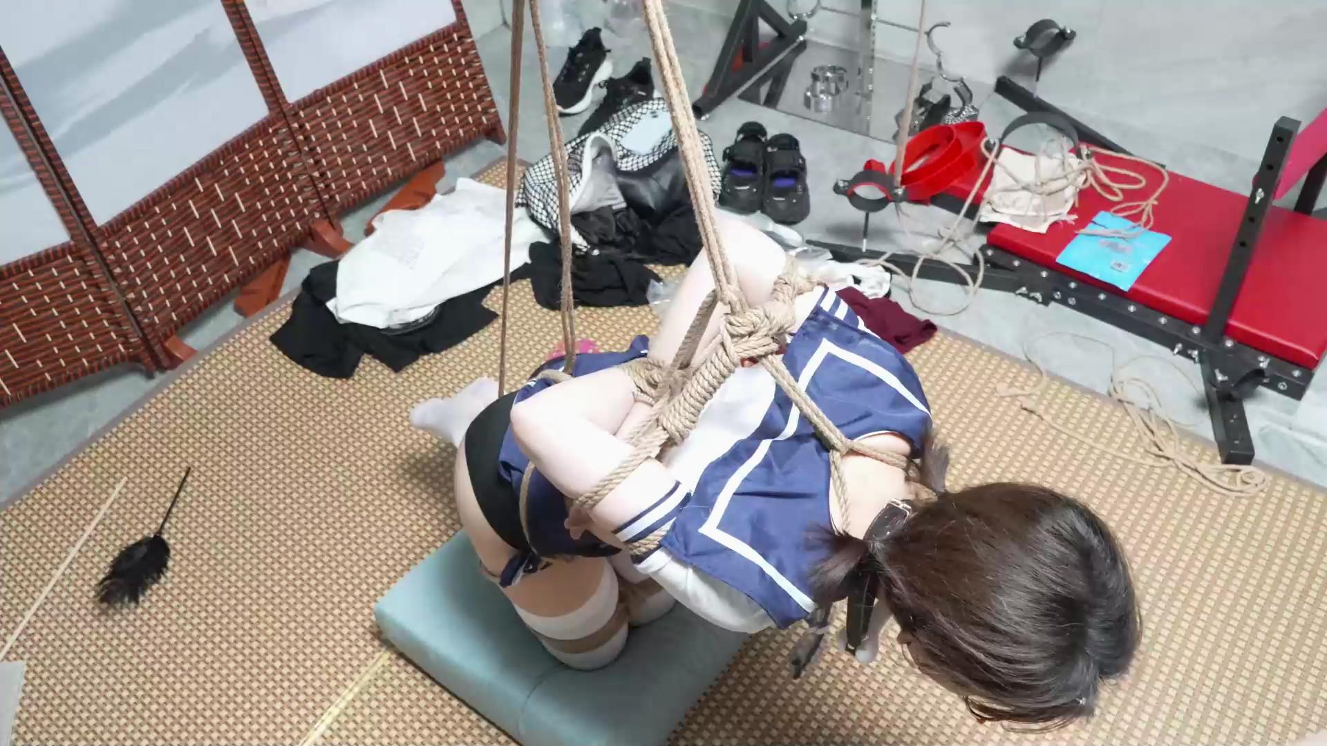 缚予 线下真实调教之超漂亮“萝莉姐姐”跪[00_27_27][20250613-113519].jpg
