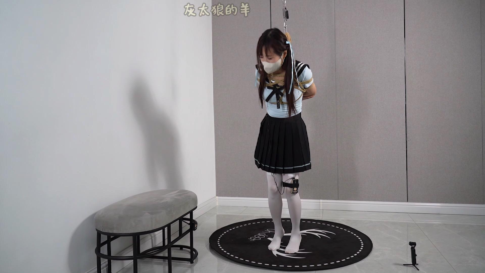 灰太狼的羊 希希 超长时间强制踮脚尖罚站[00_25_49][20250613-113635].jpg