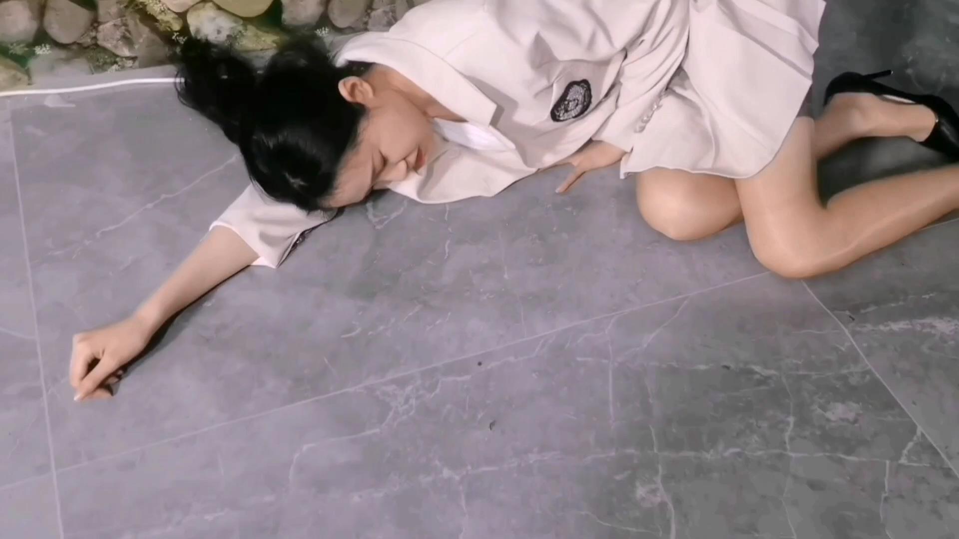 HD飞天-女老师去学生家补课走错门 艺仙[00_01_10][20250623-113721].jpg