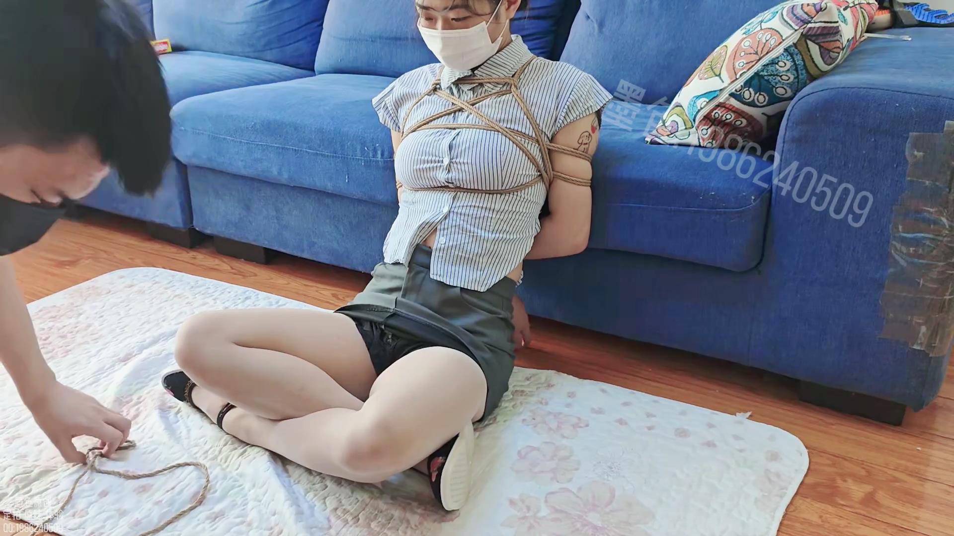 墨色 绣花布鞋 桃缚 挣扎放置 模特不听[00_00_10][20250629-101714].jpg