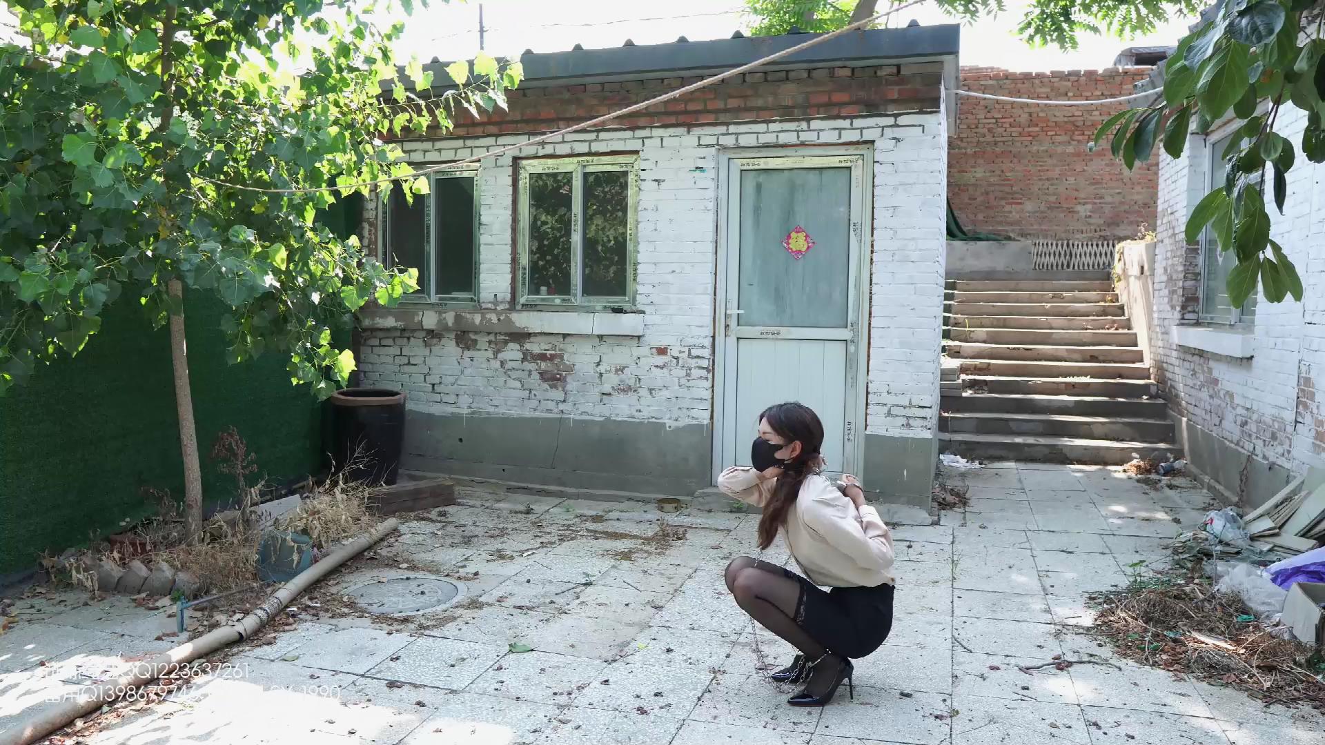 试炼 倩倩职业装吊带黑丝户外镣铐行走室内[00_17_28][20250703-160830].jpg