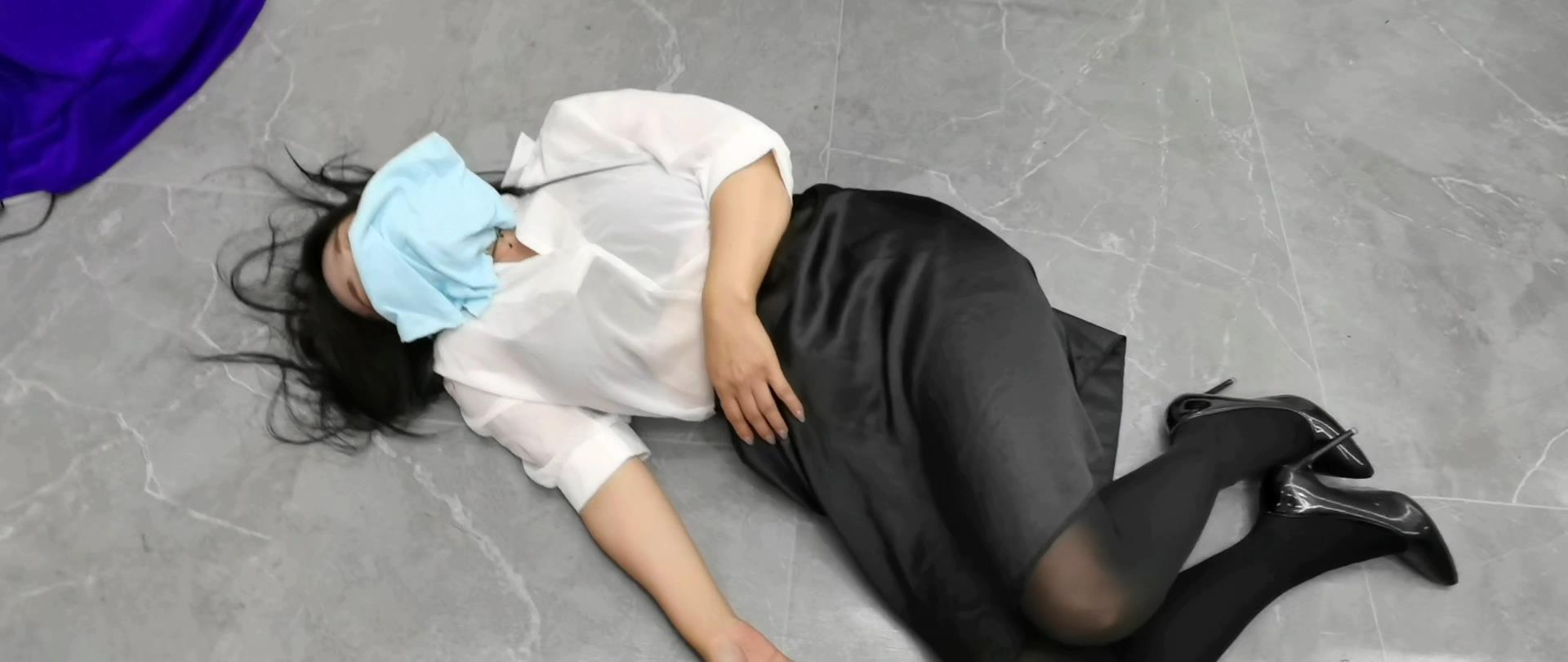HD飞天-女律师李然来客户家办事[00_00_40][20250703-161310].jpg