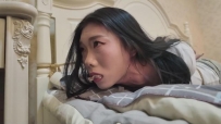【枫叶工作室】两个女孩 关系亲密却无法互相帮助